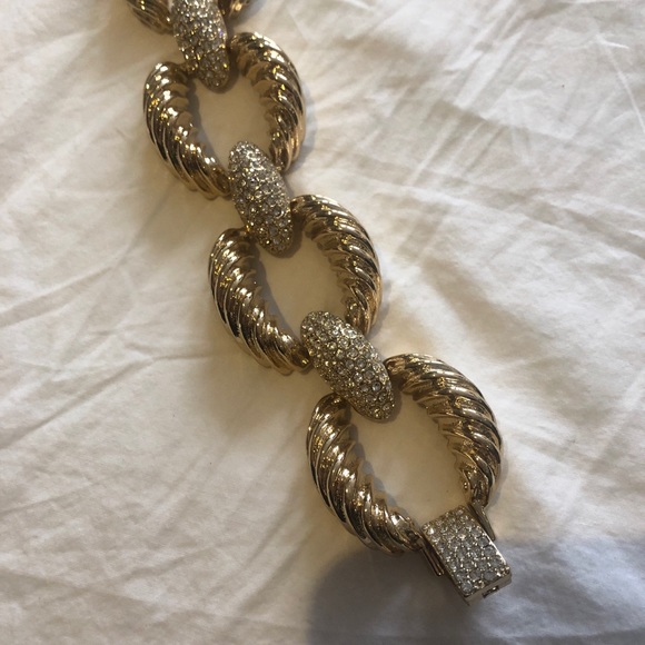 Chunky Banana Republic bracelet - Picture 2 of 7